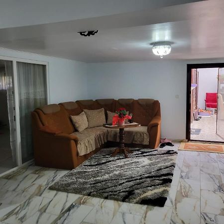 Apartament Cu Terasa Si Gratar Apartamento Satu Mare Exterior foto