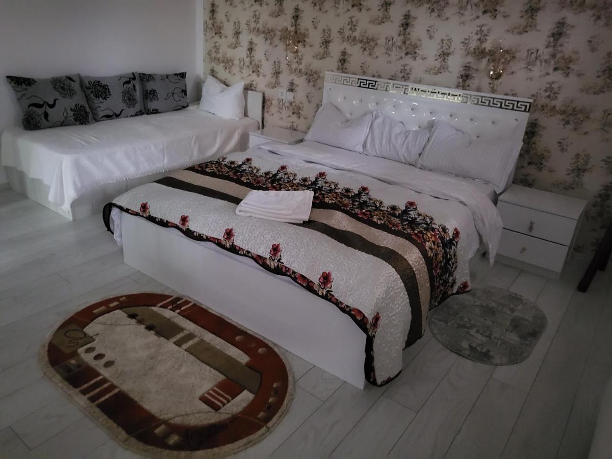 Apartament Cu Terasa Si Gratar Apartamento Satu Mare Exterior foto